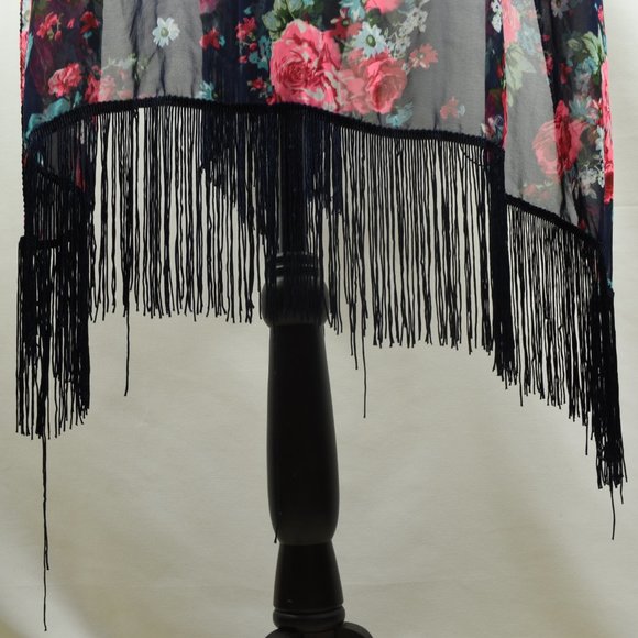 Torrid Floral Print Wrap Blue Floral Shawl OneSize - Picture 8 of 10